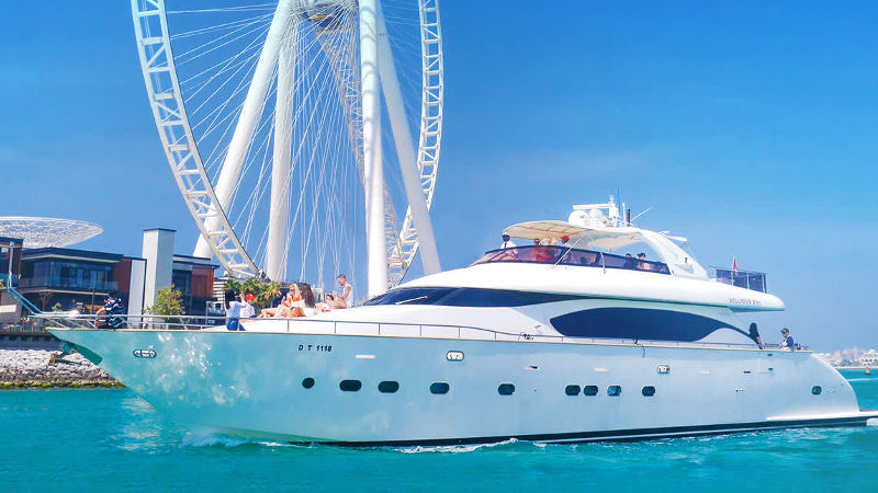 Dubai shared yacht tour