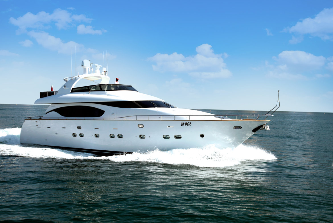 yacht rental for weekend