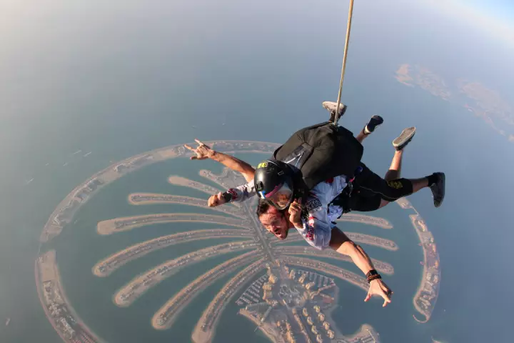 sky dive in |Dubai