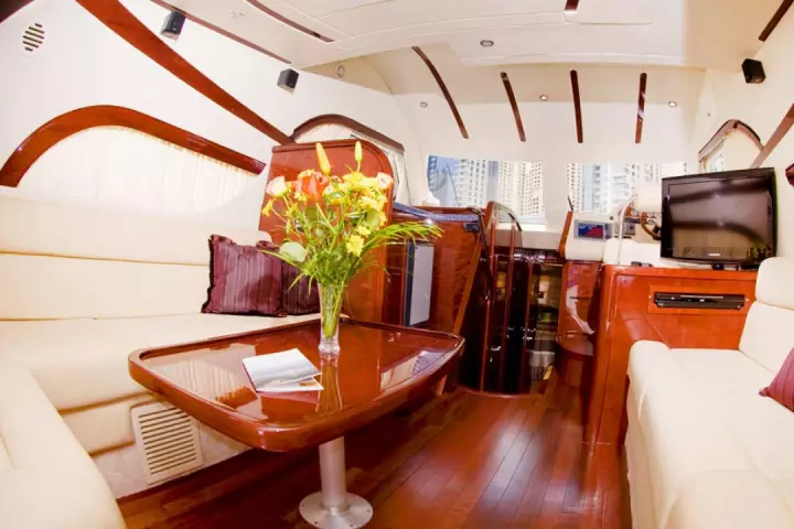 experience the yacht