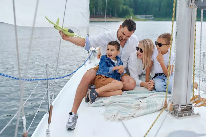 Yachting with kids