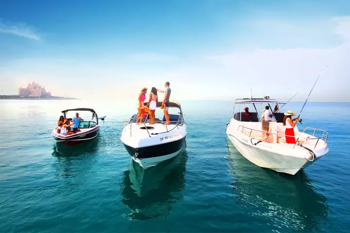 boat rental in Dubai