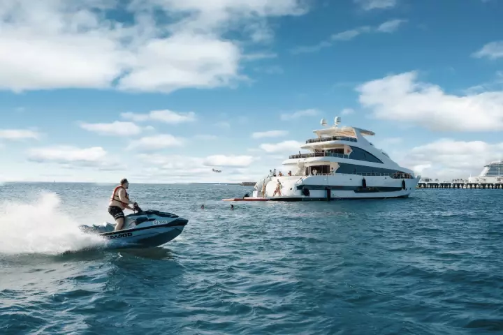 jet ski ride with yacht rental in Dubai