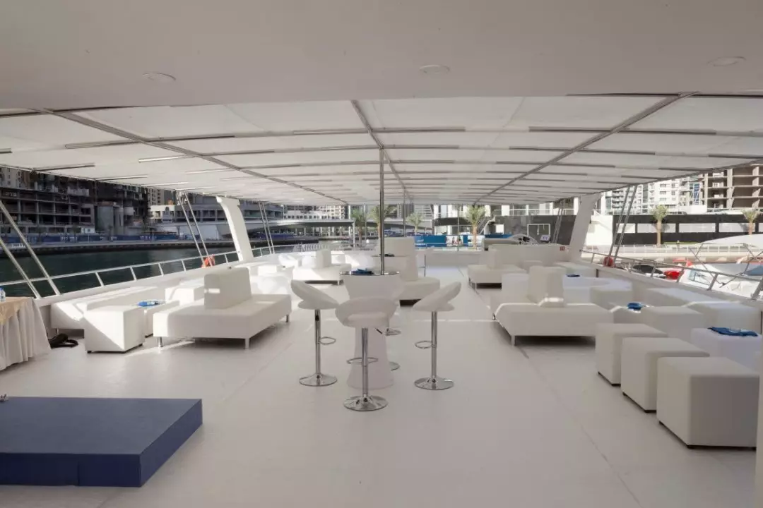 Wedding Cocktail Lounge - Xclusive Yachts 
