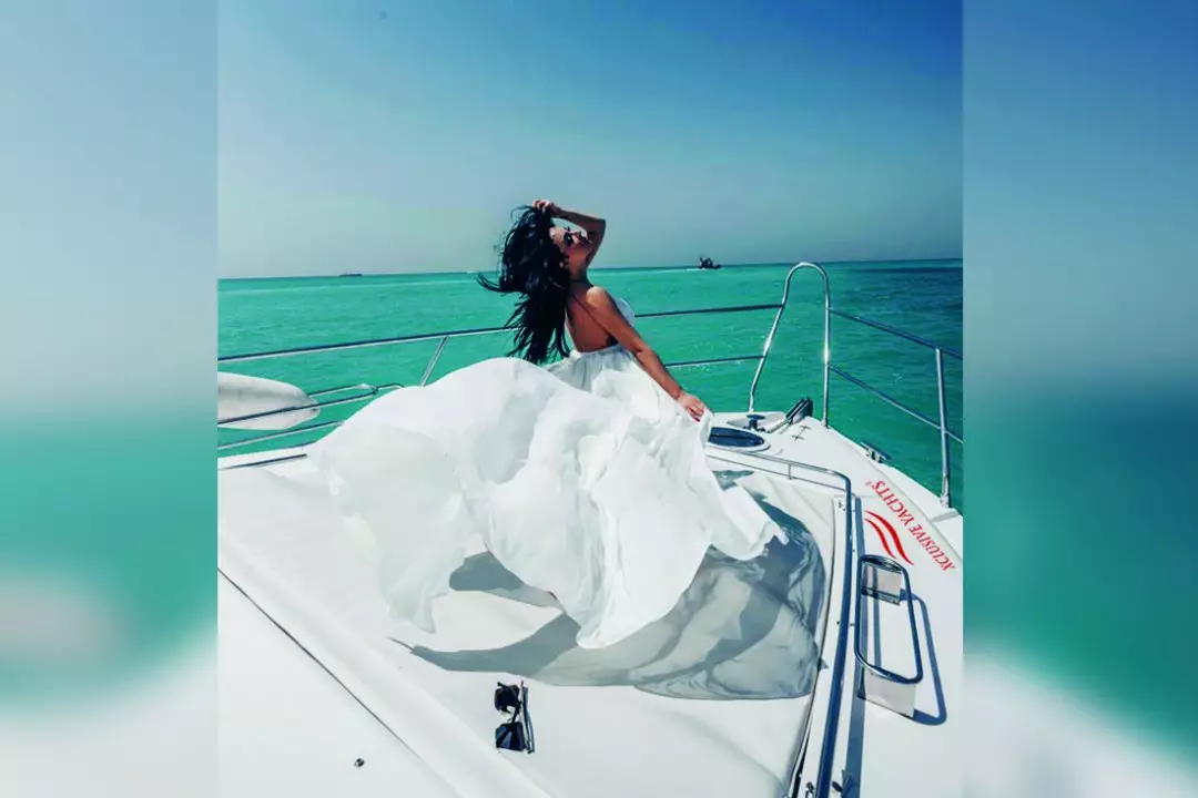 Enjoy a sophisticated Yacht Hen weekend onboard a luxurious yacht and give the bride-to-be an amazing party to remember!
