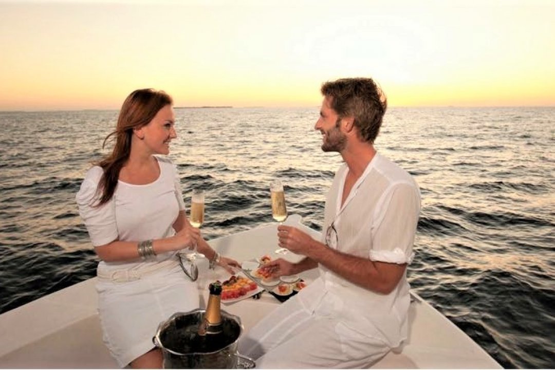 Celebrating Anniversaries on a yachts in Dubai 