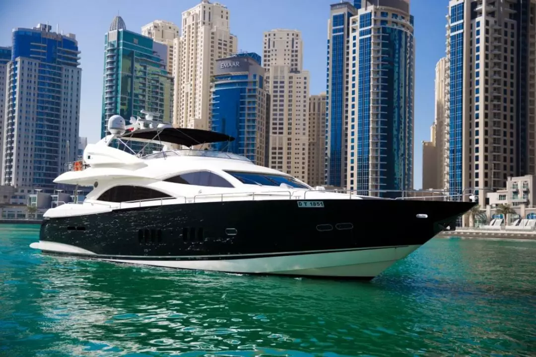 95ft Sunseeker Ultimate VIP Yacht - Xclusive 36 