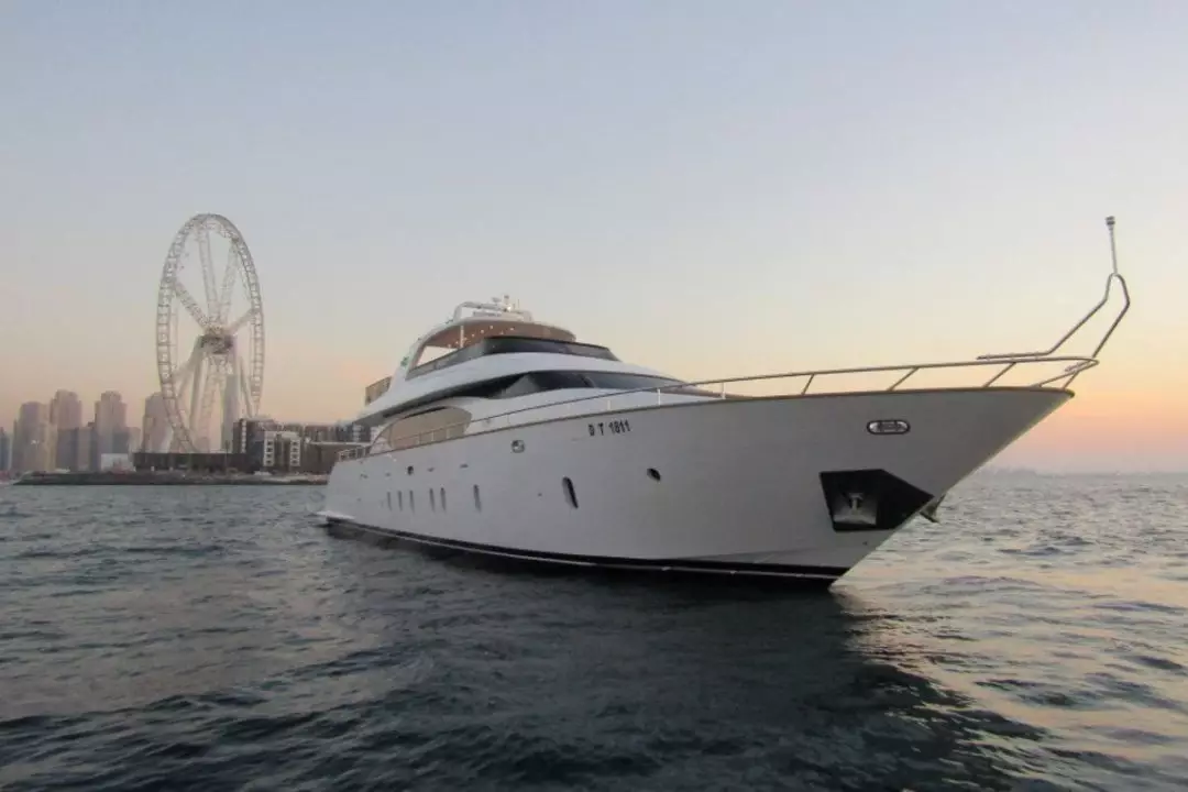 Xclusive 20 - Versace Yacht 