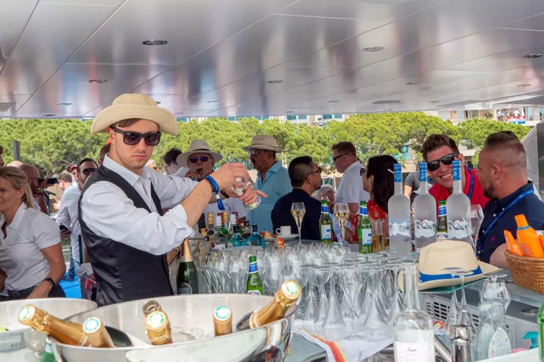Complimentary Premium Beverages